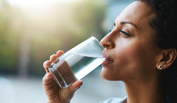как заставить себя пить воду