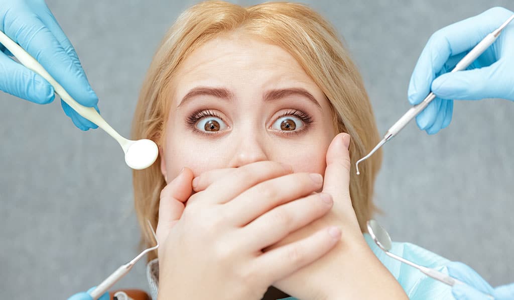 Болит зуб боюсь идти к стоматологу